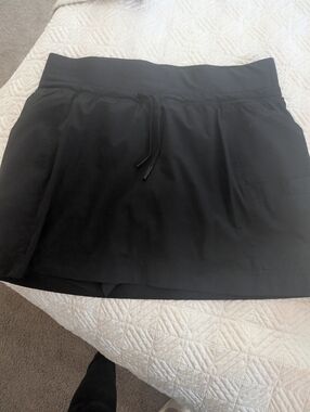 Title Nine Cargo Skort with Drawstring And Pockets Size L